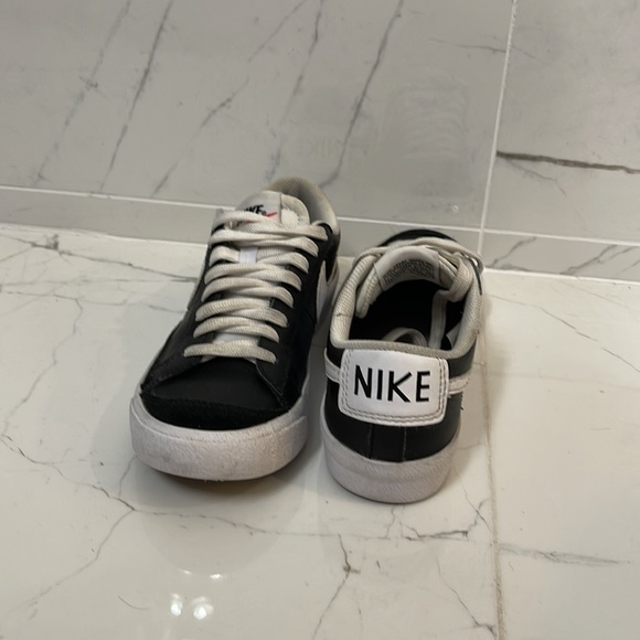 Nike Blazer Low '77 - Picture 2 of 5